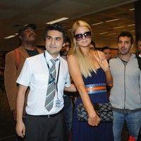 Paris Hilton arrives at Ataturk airport in Istanbul | Picture 83976